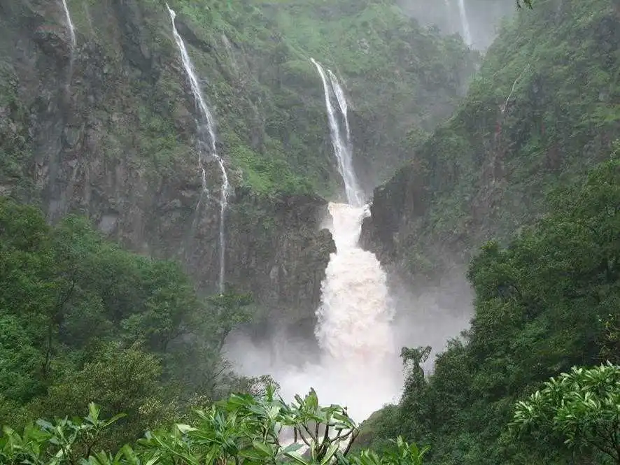 Dhobi Waterfall Mahabaleshwar Maharashtra