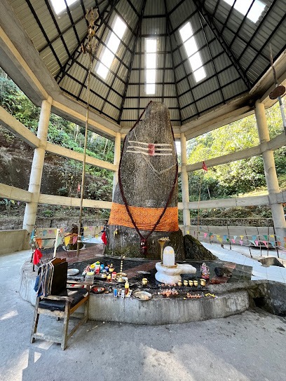 Siddheshwar Temple - The Tallest Natural Shivling