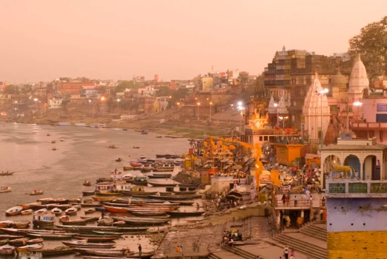 Mana Mandira Ghat Varanasi Uttar Pradesh